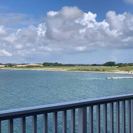 By The Sea And Family Friendly Daire