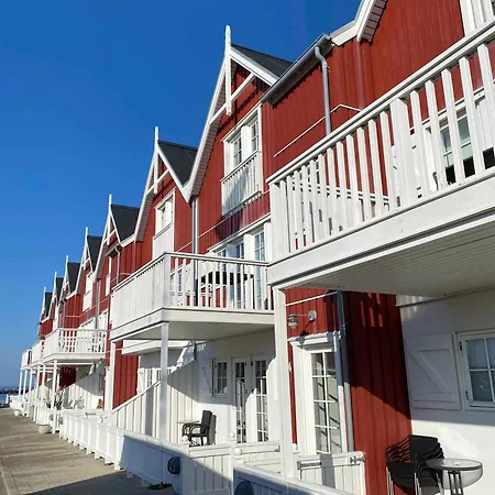 By The Sea And Family Friendly *