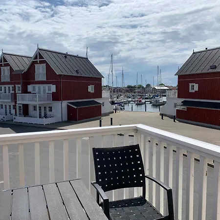 By The Sea And Family Friendly *